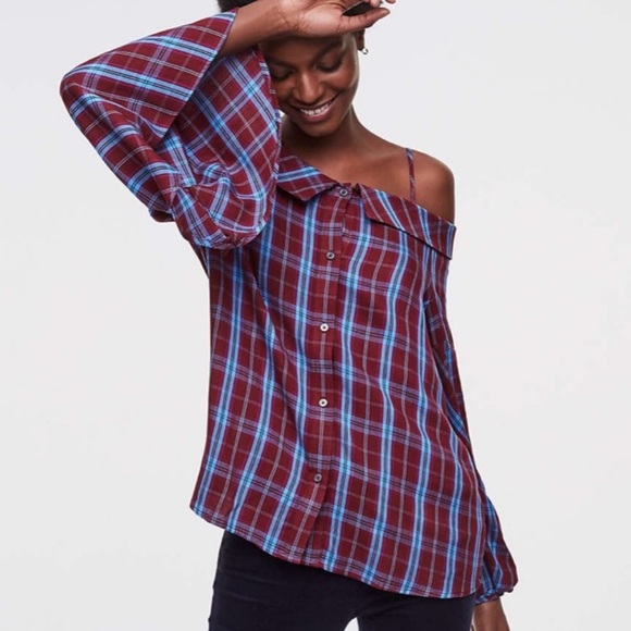 LOFT Tops - NWT Loft Cold Shoulder Plaid Top Size XL 🌸